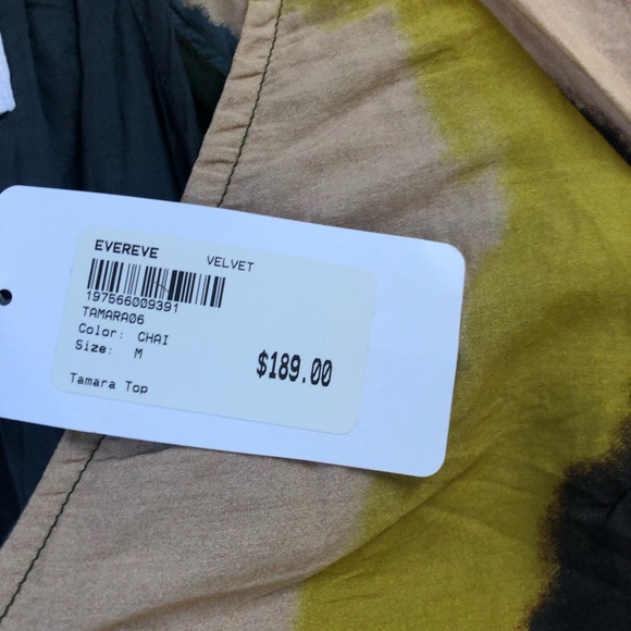 Velvet By Graham and Spencer Flutter Sleeve Colorful Top Size M - Picture 12 of 15